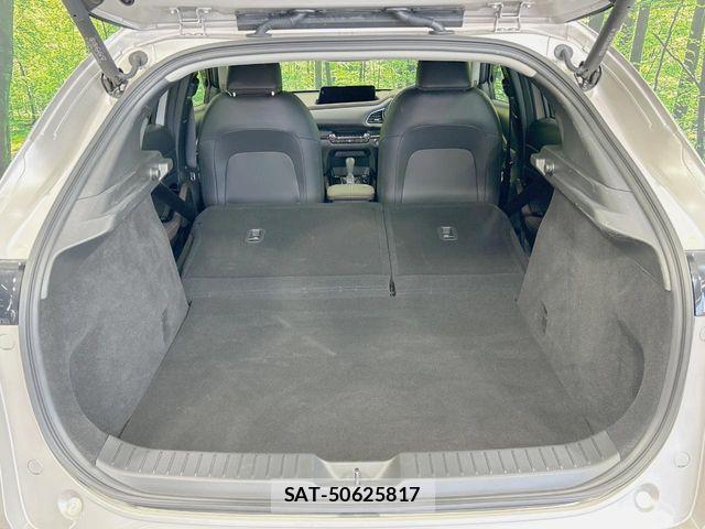 Mazda CX-30 2024-12 8207115-9