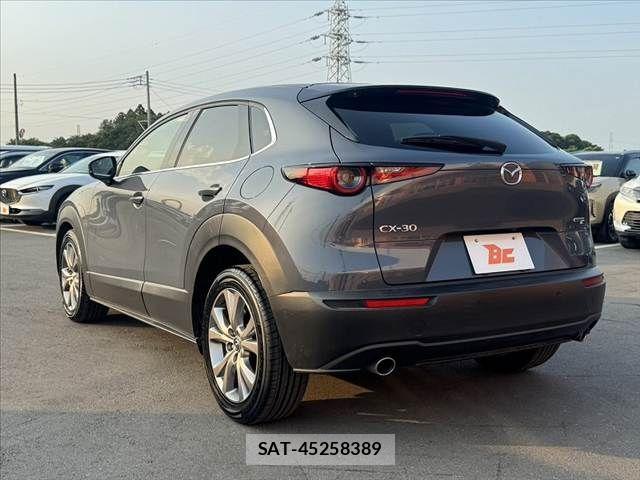 Mazda CX-30 2020-04 8207123-12