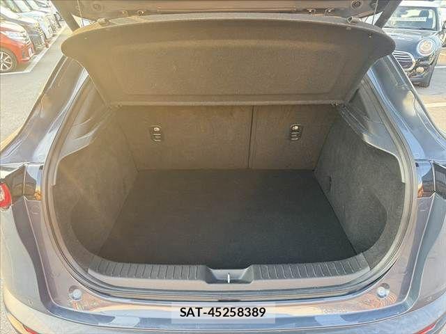 Mazda CX-30 2020-04 8207123-18