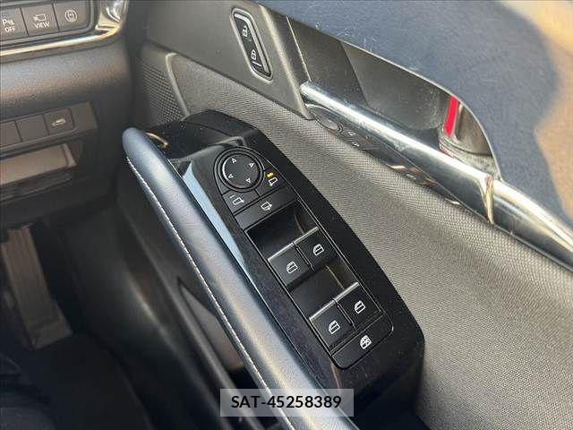 Mazda CX-30 2020-04 8207123-23