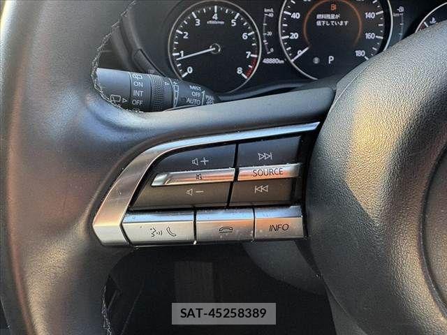 Mazda CX-30 2020-04 8207123-27