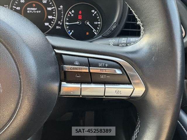 Mazda CX-30 2020-04 8207123-28