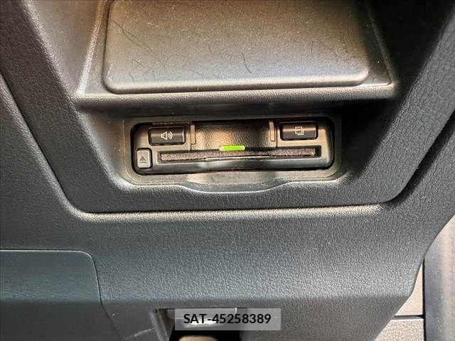 Mazda CX-30 2020-04 8207123-4