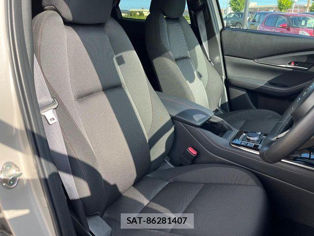 Mazda CX-30 2022-02 8207121-10