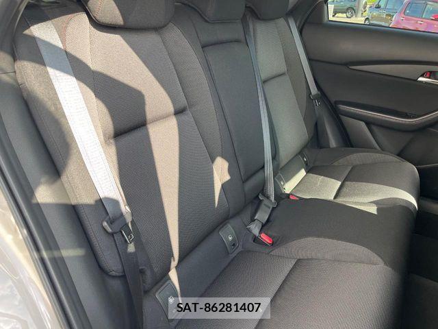 Mazda CX-30 2022-02 8207121-11