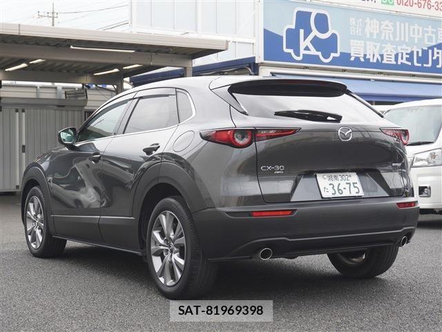 Mazda CX-30 2023-05 8207113-10