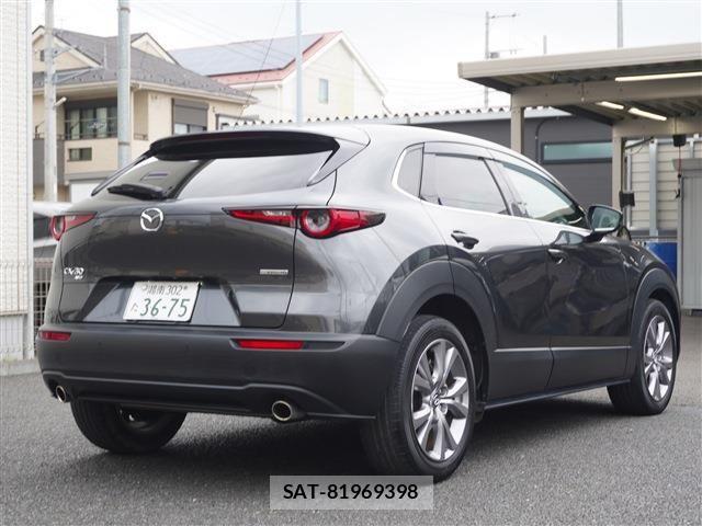 Mazda CX-30 2023-05 8207113-1