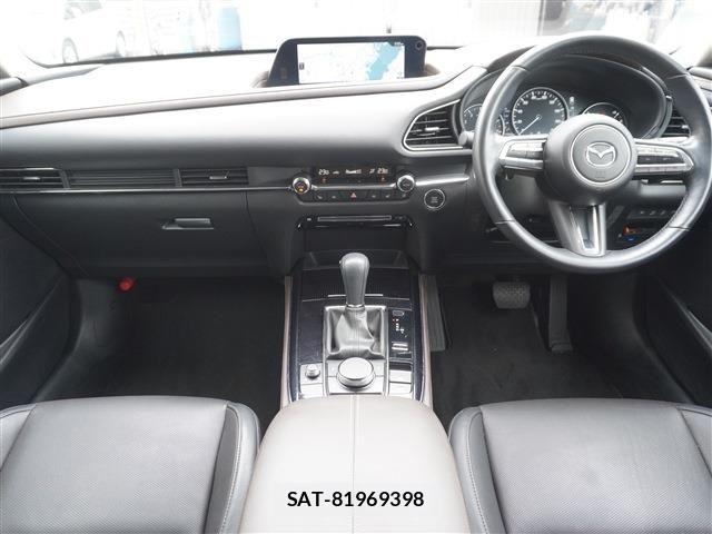 Mazda CX-30 2023-05 8207113-2