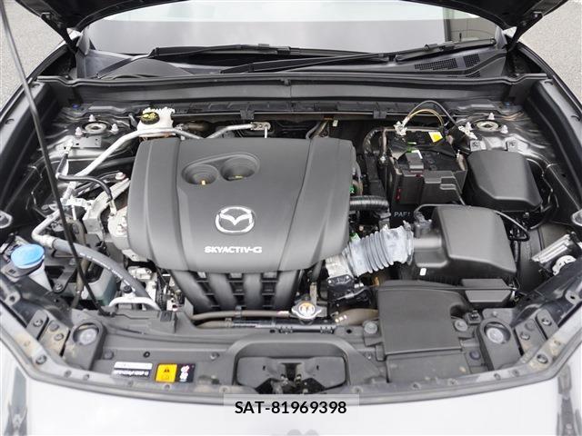 Mazda CX-30 2023-05 8207113-8