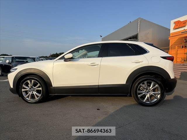 Mazda CX-30 2022-07 8207114-10