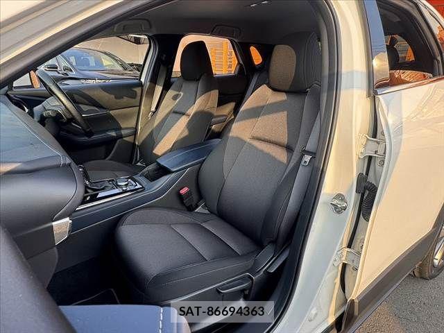 Mazda CX-30 2022-07 8207114-16