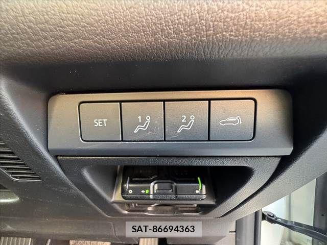 Mazda CX-30 2022-07 8207114-24