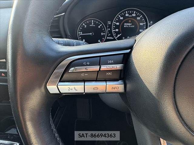 Mazda CX-30 2022-07 8207114-25