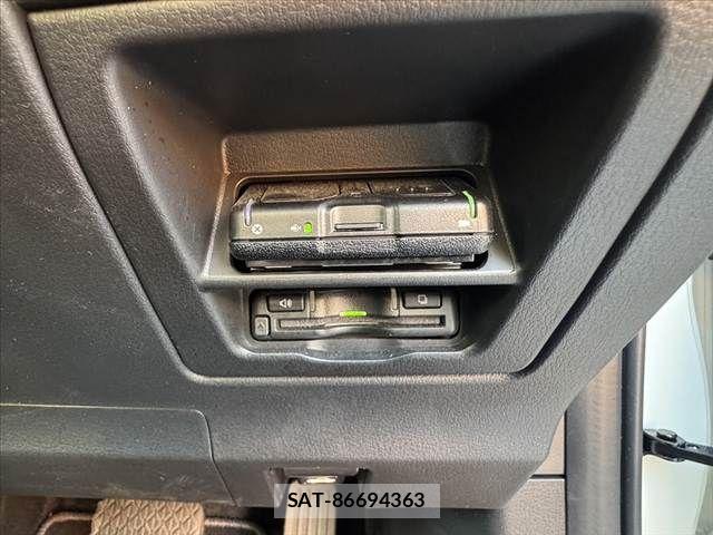 Mazda CX-30 2022-07 8207114-4