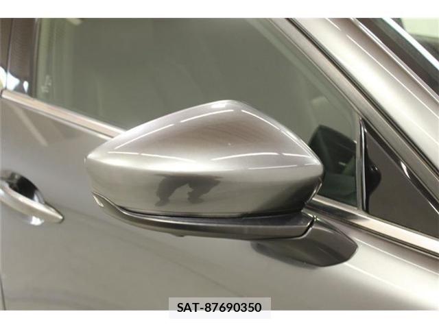Mazda CX-30 2019-01 8207118-21