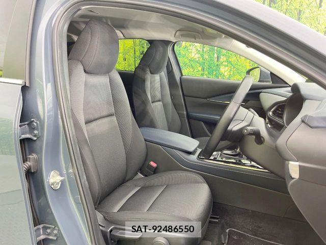 Mazda CX-30 2022-02 8207117-7