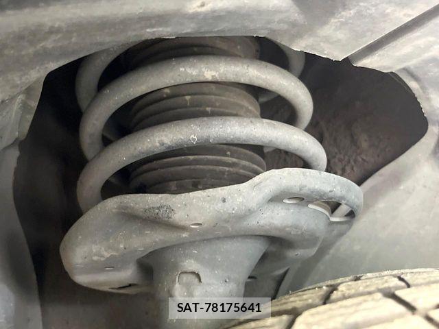 Mazda CX-30 2021-10 8207126-16