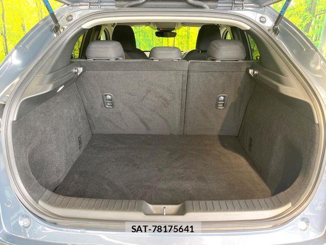 Mazda CX-30 2021-10 8207126-8