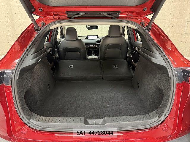Mazda CX-30 2019-12 8207124-9