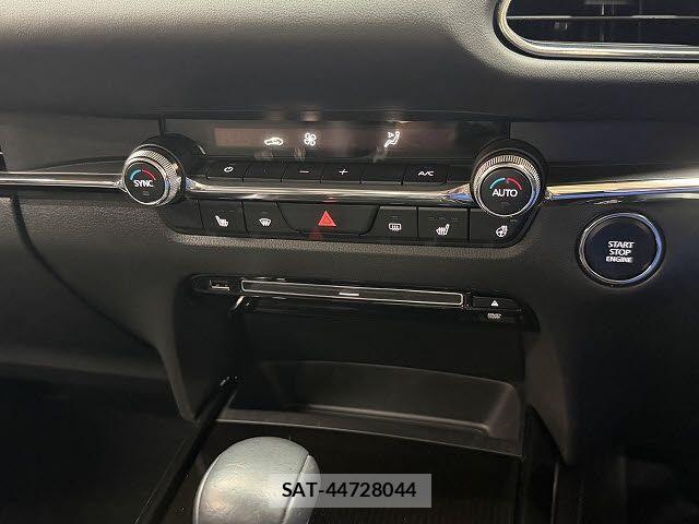 Mazda CX-30 2019-12 8207124-18