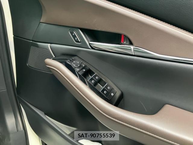 Mazda CX-30 2021-01 8244963-16