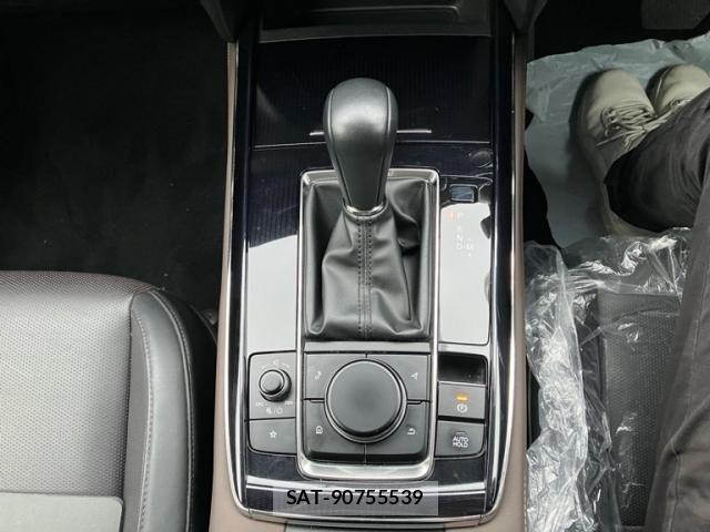 Mazda CX-30 2021-01 8244963-19