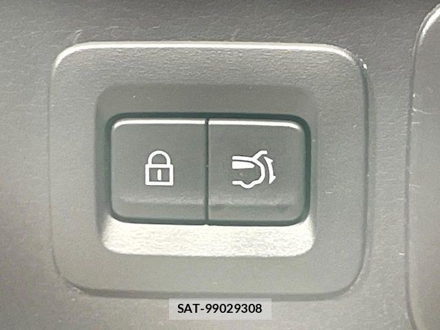 Mazda CX-30 2019-11 8244960-6