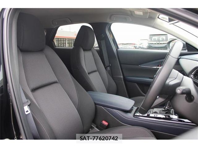 Mazda CX-30 2024-10 8244959-29