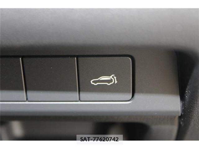 Mazda CX-30 2024-10 8244959-5