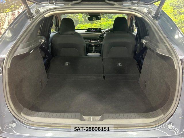 Mazda CX-30 2020-11 8244962-9