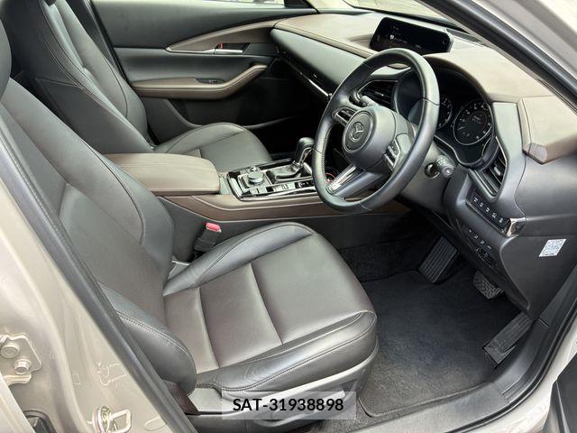 Mazda CX-30 2021-12 8244961-11