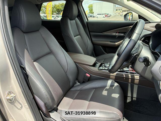 Mazda CX-30 2021-12 8244961-12