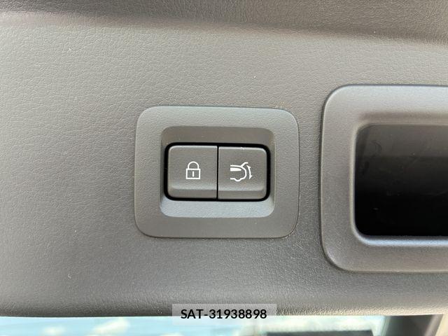 Mazda CX-30 2021-12 8244961-16