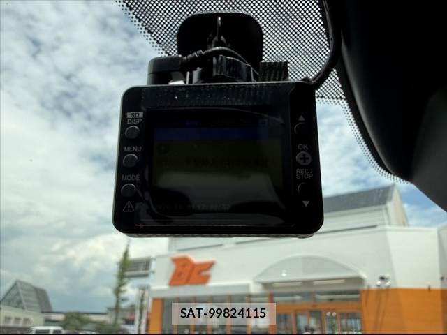 Mazda CX-30 2020-09 8314028-6