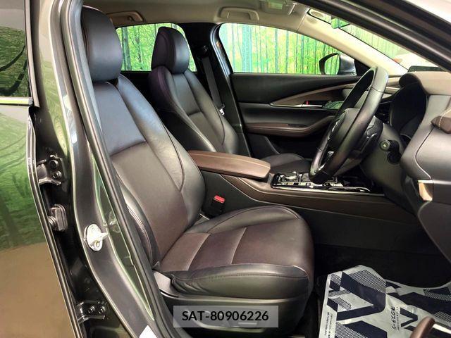 Mazda CX-30 2023-07 8335444-8