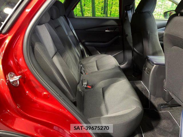 Mazda CX-30 2023-08 8335441-8