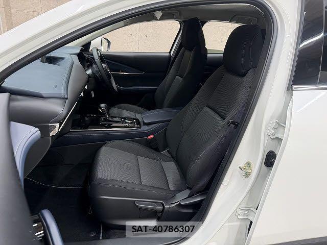 Mazda CX-30 2024-06 8335442-8