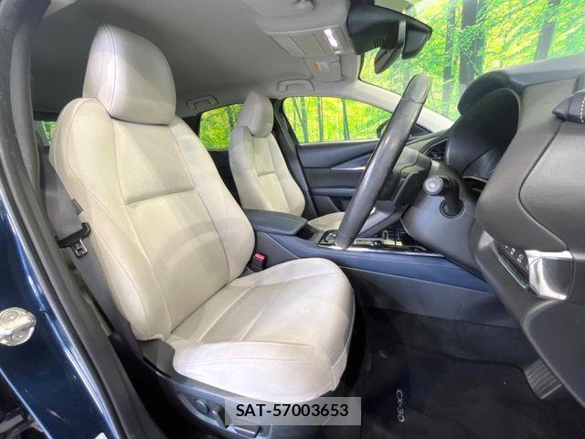 Mazda CX-30 2020-08 8335449-7