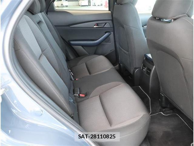 Mazda CX-30 2022-07 8335445-13