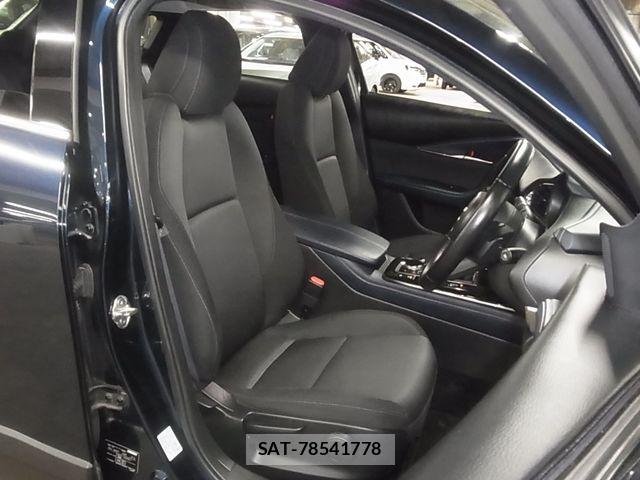 Mazda CX-30 2021-11 8411870-11