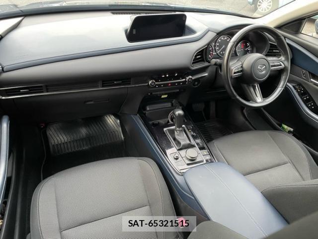 Mazda CX-30 2021-11 8411869-6