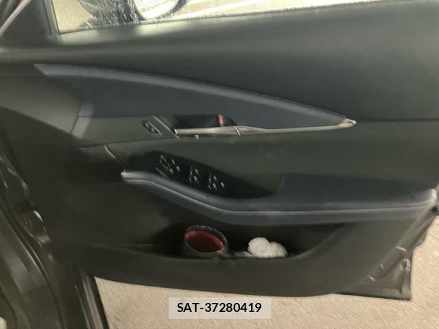 Mazda CX-30 2020-03 8411871-8