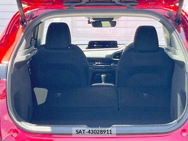 Mazda CX-30 2023-10 8438046-10