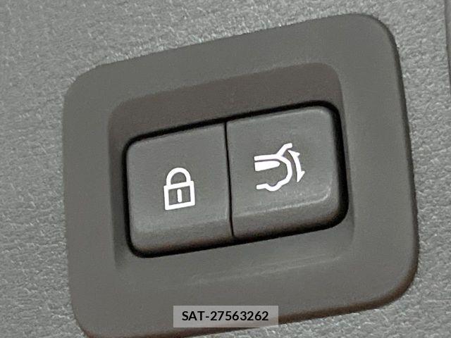 Mazda CX-30 2024-08 8438047-7