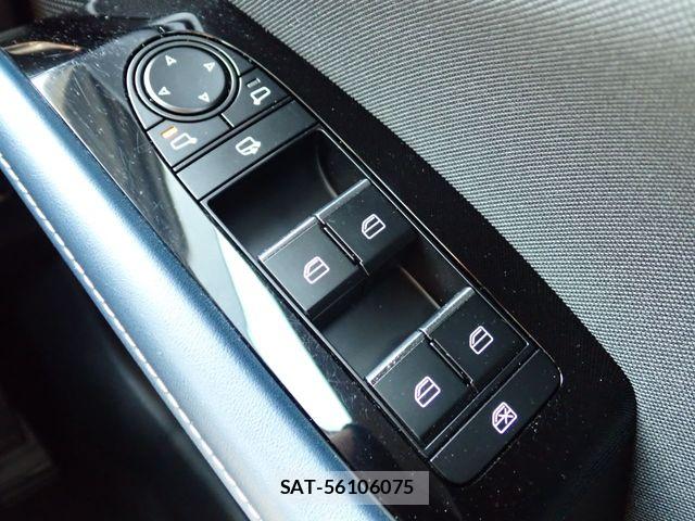 Mazda CX-30 2021-05 8485232-7