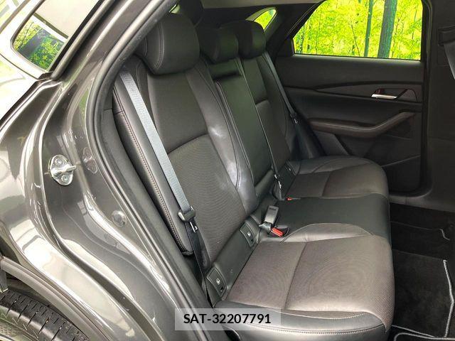 Mazda CX-30 2022-09 8524216-8
