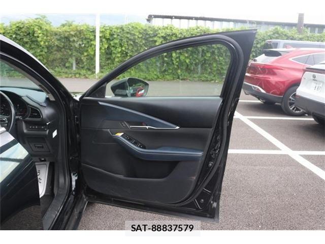 Mazda CX-30 2021-03 8524222-22