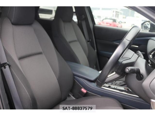 Mazda CX-30 2021-03 8524222-24