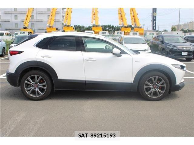 Mazda CX-30 2020-08 8561613-9