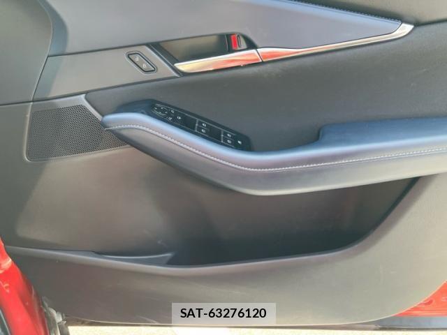 Mazda CX-30 2022-01 8561612-6